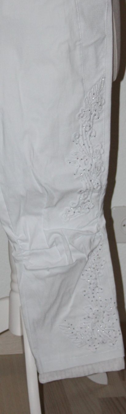 Hosen: Hose TREDY weiss Gr. 44 NEU – Neu (gemäss Beschreibung) aus Flüelen von Diversicum-Curvy 4