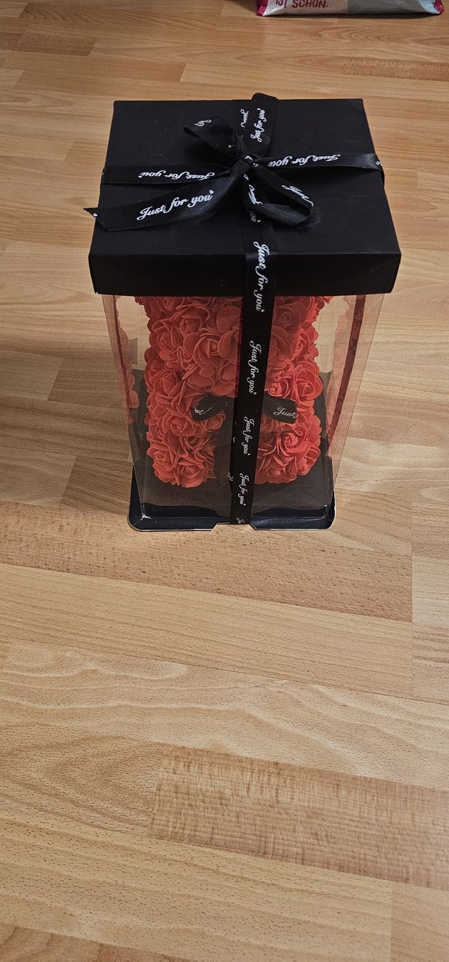 Tutte le decorazioni: Rosenbär Geschenk, Valentinstag, Muttertag, Geburtstag – Nuovo e nell'imballaggio originale da Chur venduto da Aleksandra6