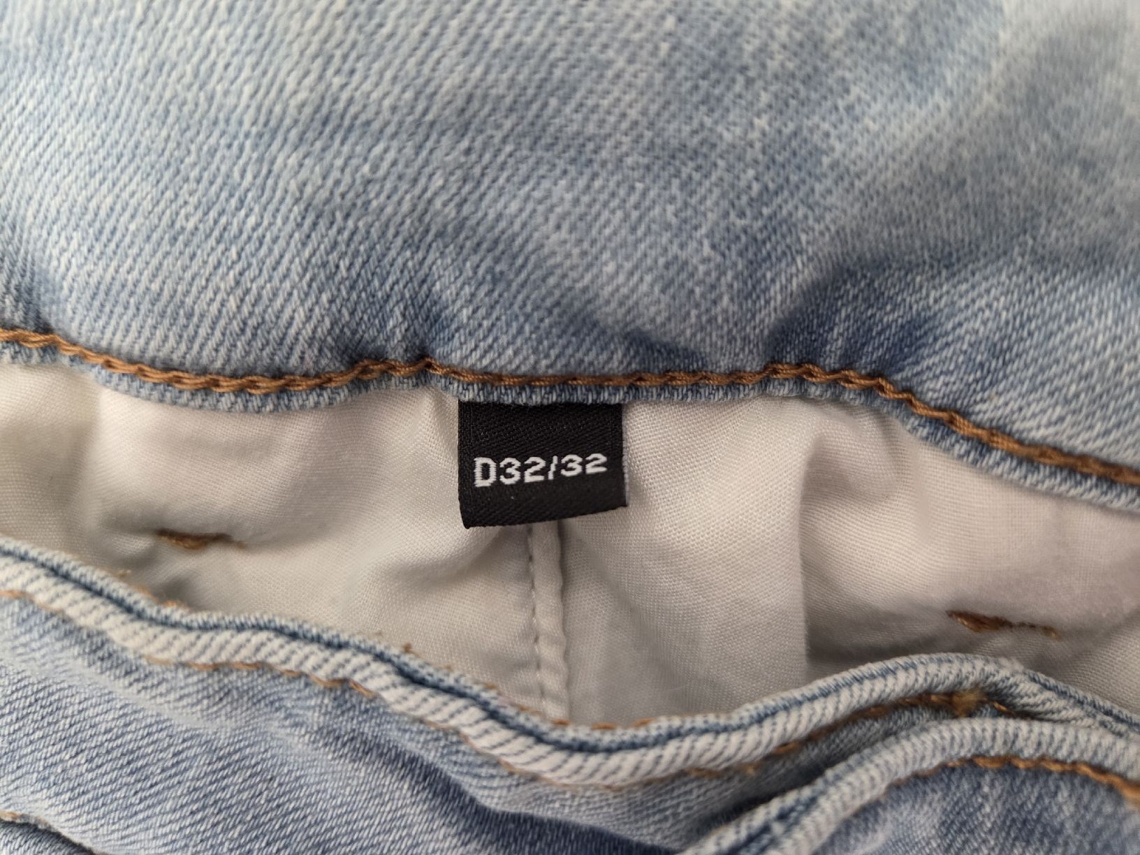 Jeans: RICHA Mottorrad- Jeans, Grösse D32/32, hellblau, ca.8 jährig – Usato da Hinwil venduto da Jessica13 1
