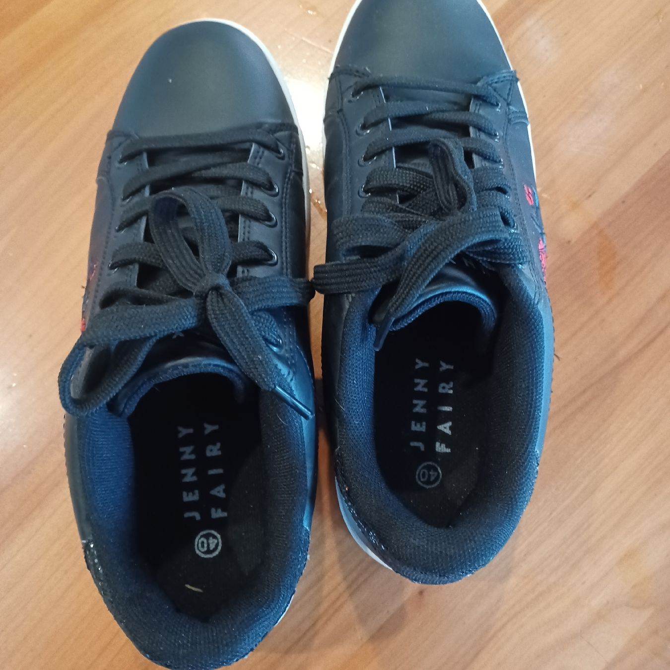 Scarpe da donna: Damenschuhe , Turnschuhe , Sneaker? , Grösse 40 – Usato da Waldkirch venduto da Fantasia-101 4