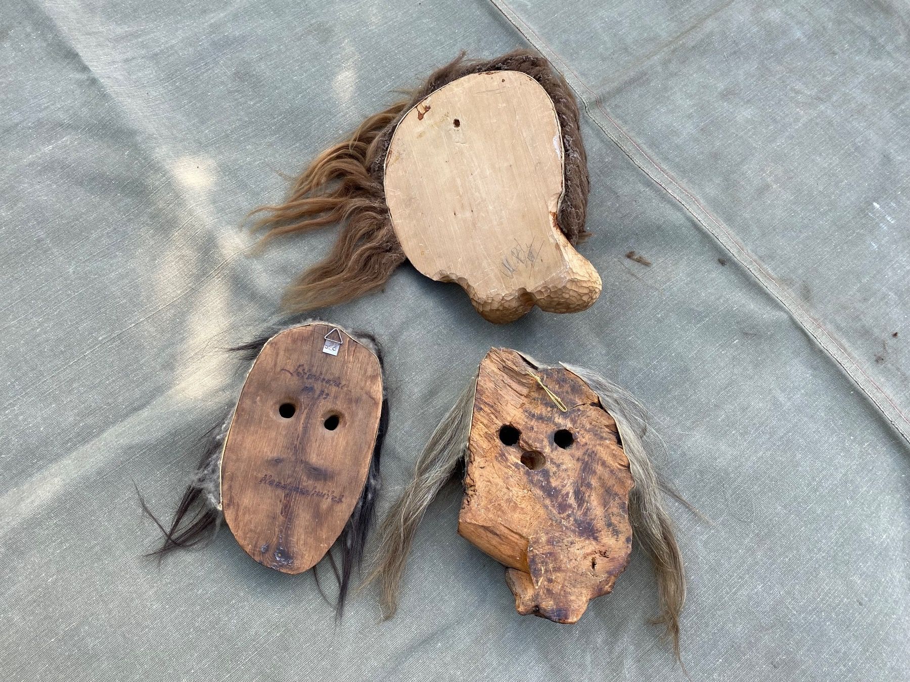 Altro in Antiquarato & Arte: 3 schöne Walliser Holzmasken – Usato da Feldbach venduto da Olive1 7