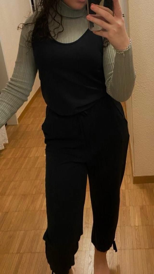 Nike Jumpsuits: Overall / Jumpsuit Nike / Yoga – Neu (gemäss Beschreibung) aus Dübendorf von Sebashop