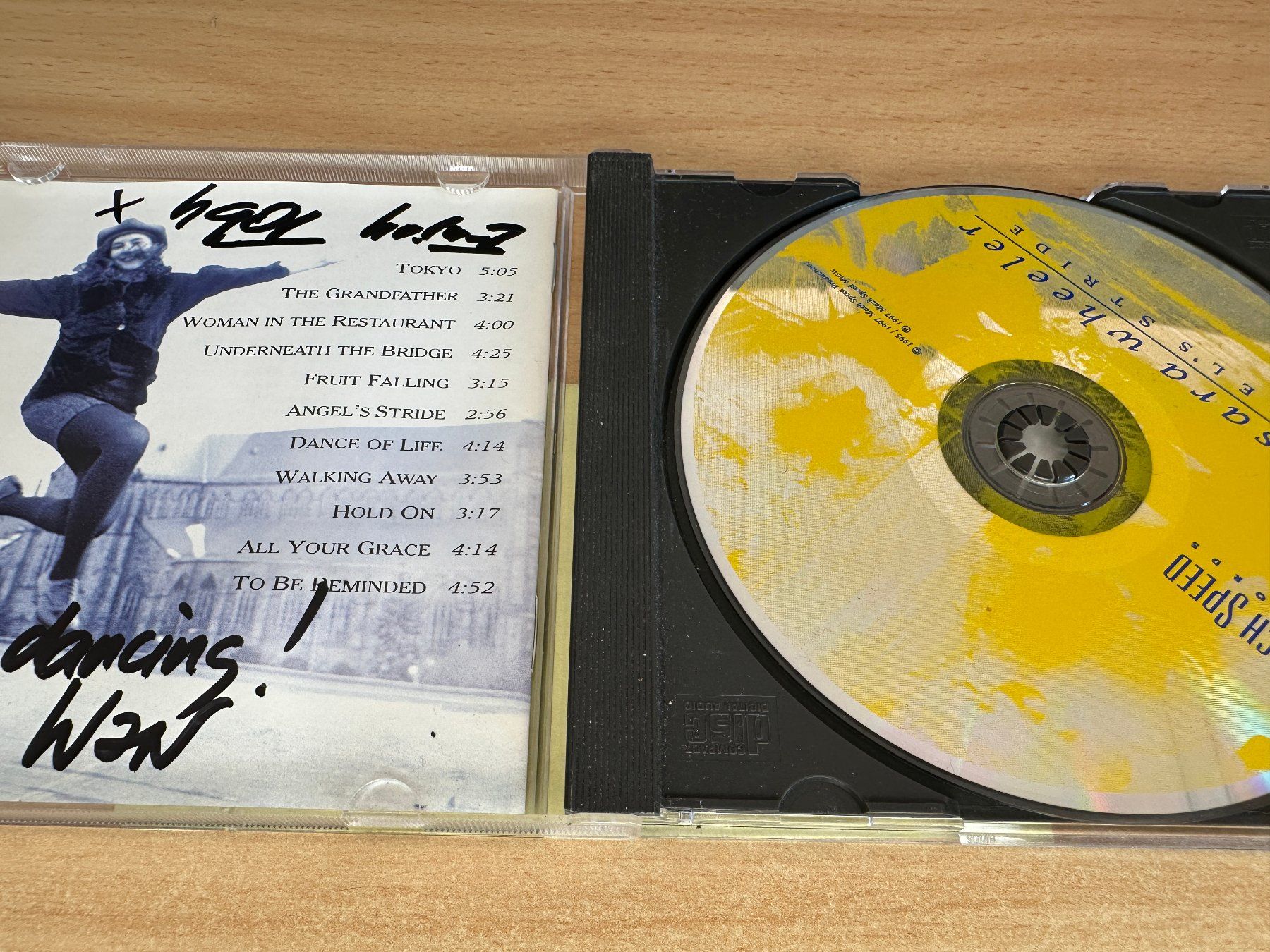 CD: M1 Sara Wheeler - Angel's Stride – Usato da Rikon im Tösstal venduto da Alpenmutz 2