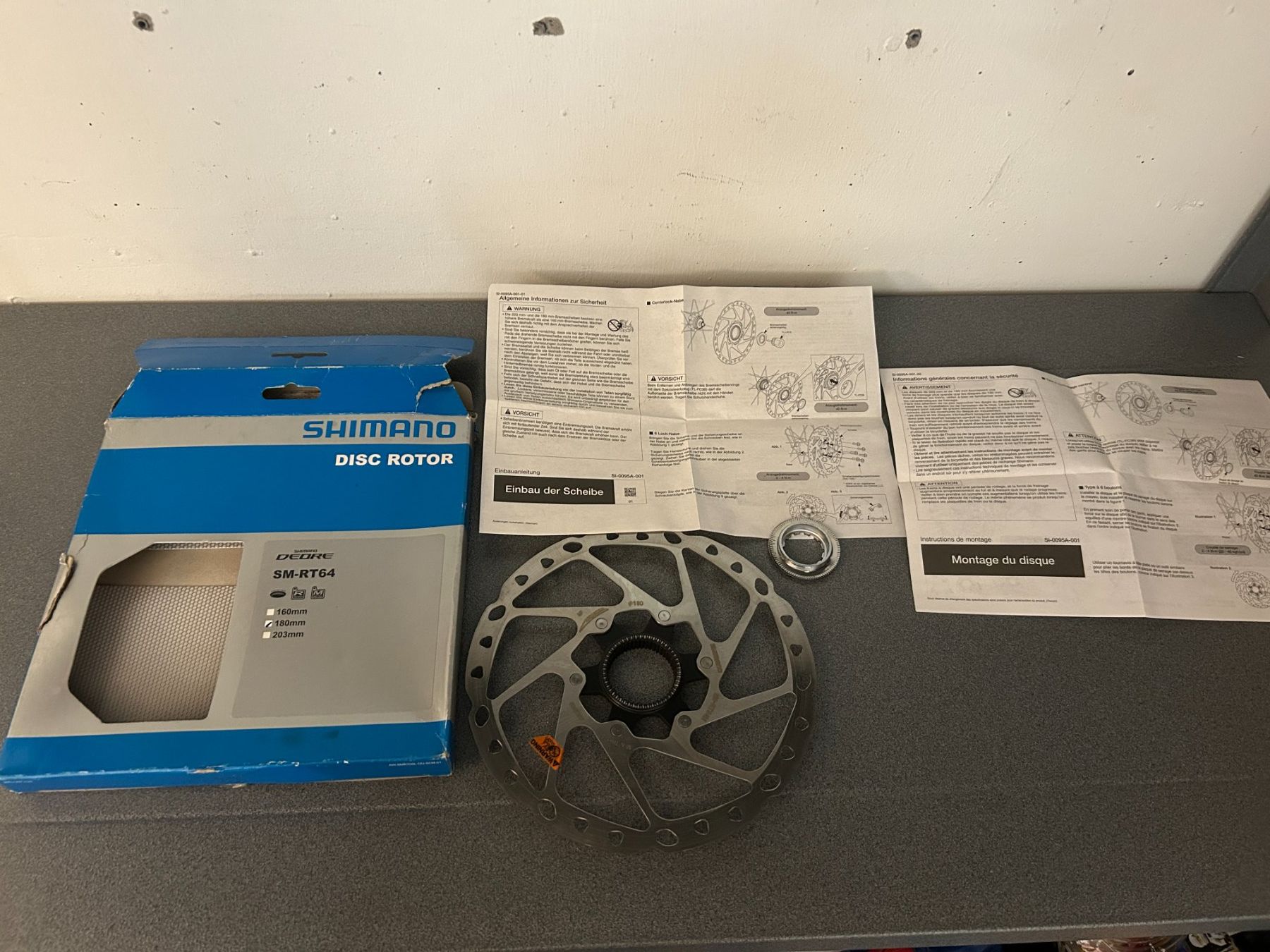 Shimano Pezzi di ricambio: Shimano Bremsscheibe Disc Rotor 180mm – Nuovo (secondo la descrizione) da Küsnacht ZH venduto da filo_fila8700 1