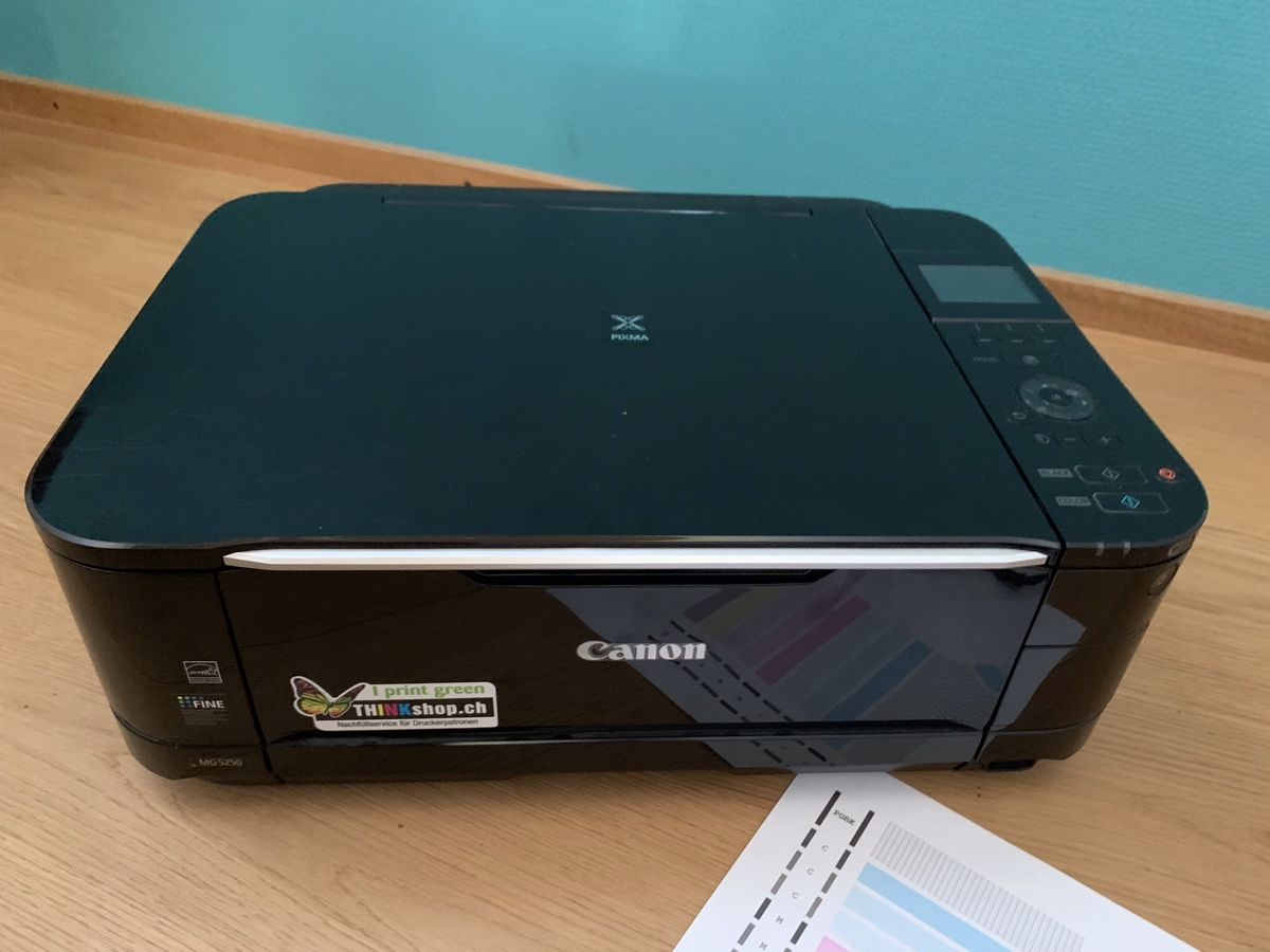 Canon Stampanti: Canon Pixma MG5250 Drucker Multifunktionsgeraet – Usato da Mosnang venduto da adrianoworks 1
