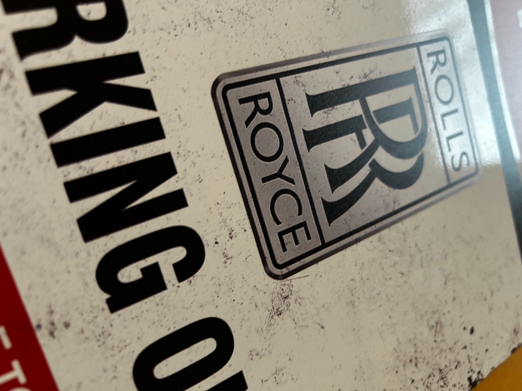 Rolls Royce Insegne: Rolls Royce Parking Only Blechschild Phantom Cullinan EN – Nuovo e nell'imballaggio originale da Dättlikon venduto da easythings 4