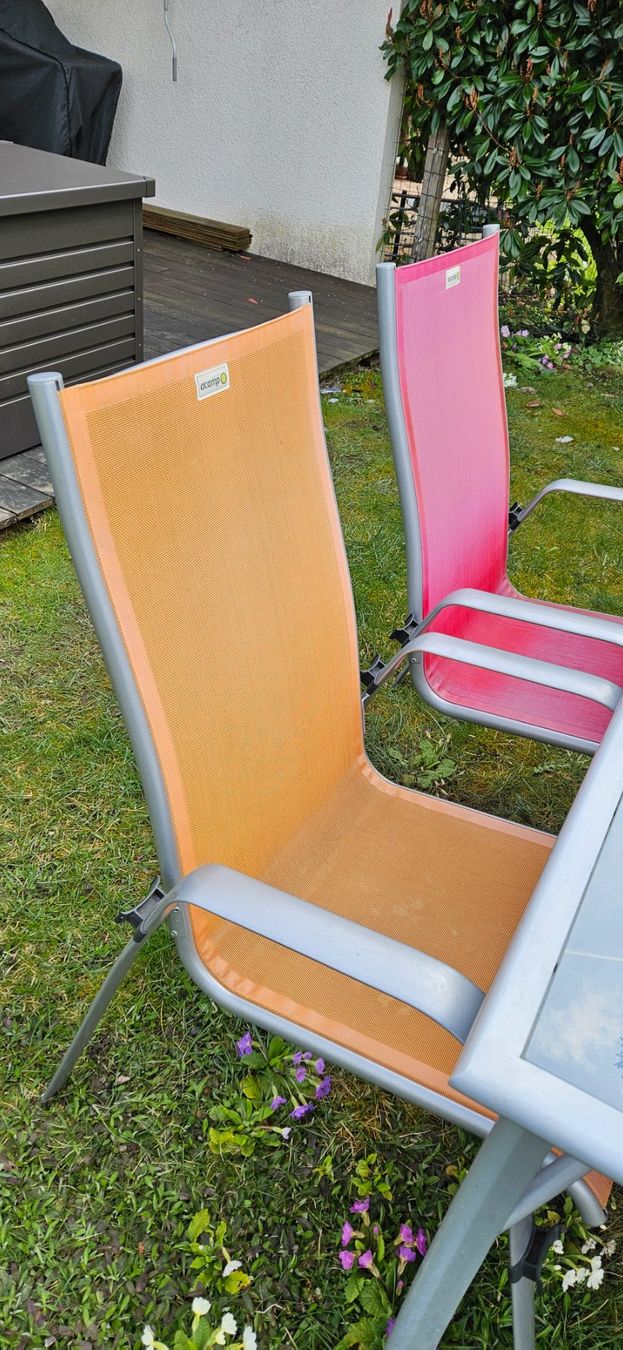 Set de table et chaises: Gartentisch + 4 Stühle – D'occasion à Wetzikon ZH par tango177 2