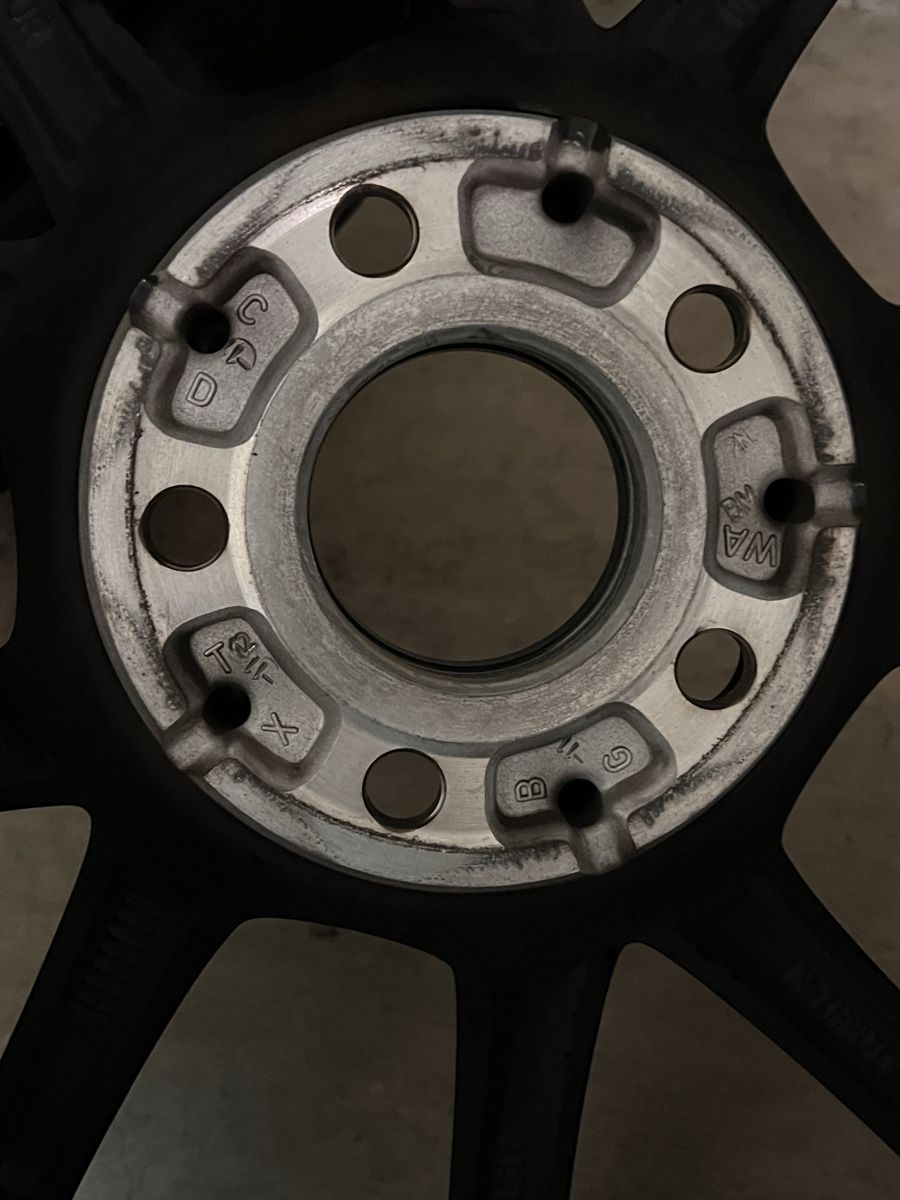 Mercedes-Benz Pneus & Kompletträder: Mercedes Benz Original Winterräder Pirelli 245/45 R18 – Neu (gemäss Beschreibung) aus Winterthur von ChicMarkt 5