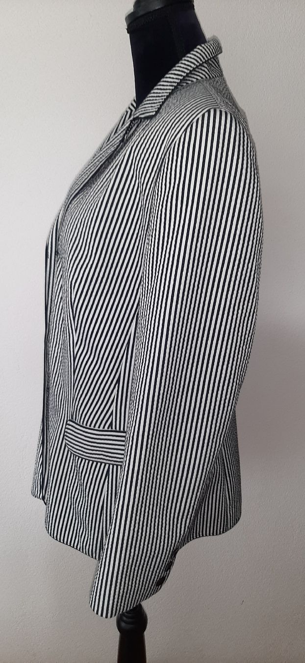 Gerry Weber Vestes: Gerry Weber Blazer schwarz weiss gestreift  – D'occasion à Uster par kgw78 2