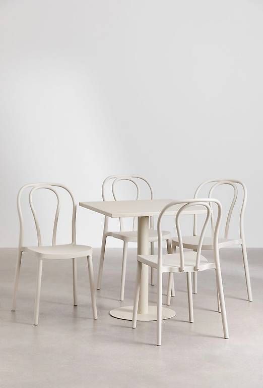 Set di tavolo e panche: Tisch und 4 Stapelbarer Gartenstuhl – Usato da Zürich venduto da TataG 3