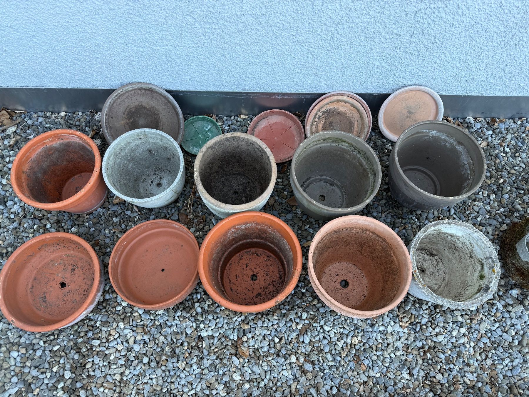 Pots de fleurs: Blumentöpfe verschiedene Grössen und Materialien Konvolut – D'occasion à Hergiswil NW par Ukon 1