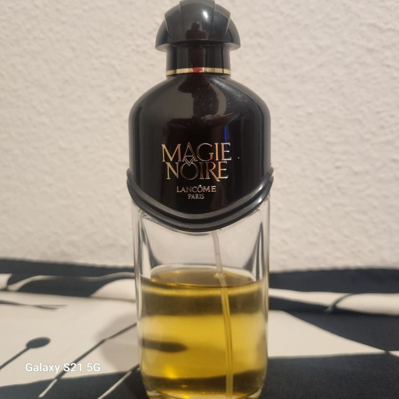 Parfum & Eau de Toilette: MAGIE NOIRE  Eau Toilette – Gebraucht aus Zürich von Big 1