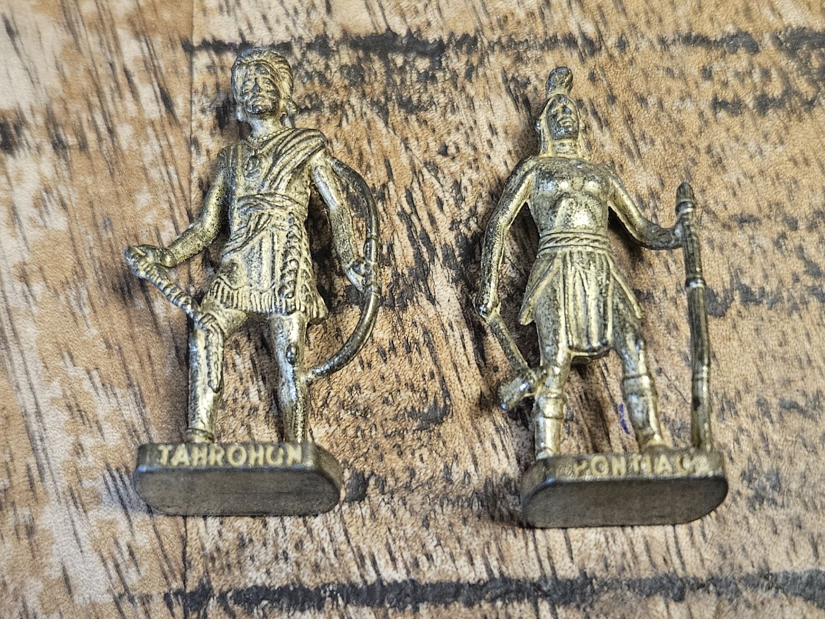 Figuren: lot de 2 figurines en métal. – Gebraucht aus Confignon von Ecrofigs