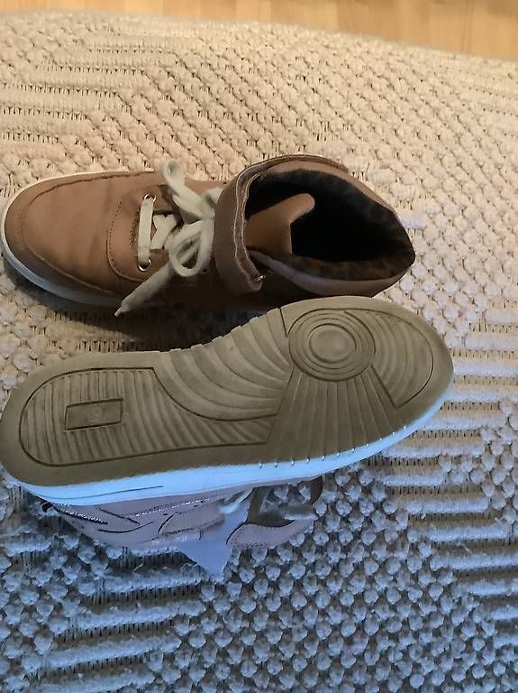 Scarpe per ragazze: Warme Herbst-/Winterschuhe Gr. 34 – Nuovo (secondo la descrizione) da Lausen venduto da Re4649 1