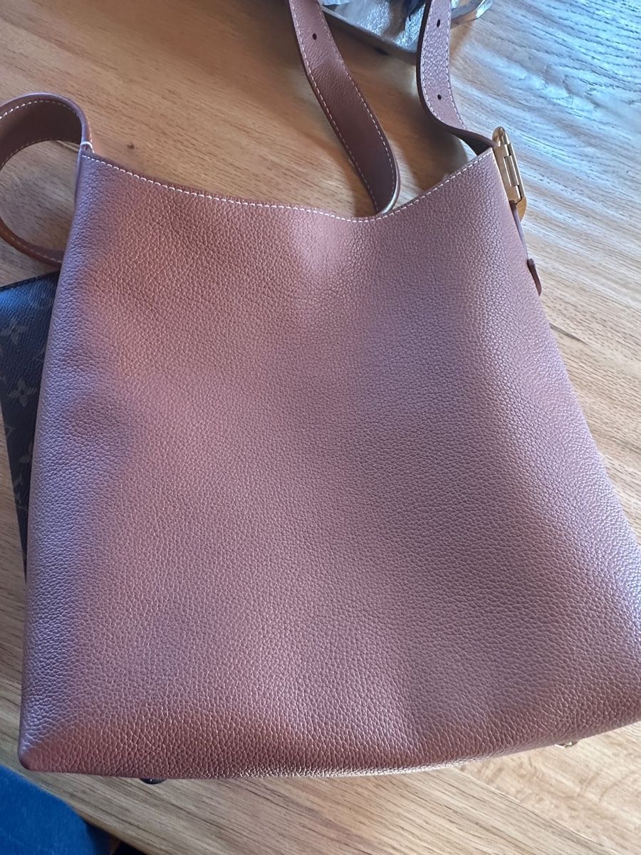 Louis Vuitton Borse da donna: Louis Vuitton, Low key hobo, Cognac – Usato da Bülach venduto da E_Di 3