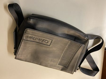 Calvin Klein Ledertasche, stylische Umhängetasche