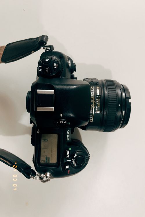 Nikon F100 AF-S 50mm F1.8G付き