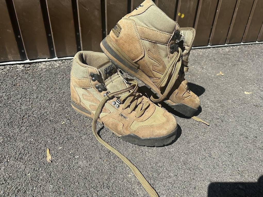 Scarpe da uomo: Chaussures randonnée unisex – Usato da Lausanne venduto da int_2vrq 2