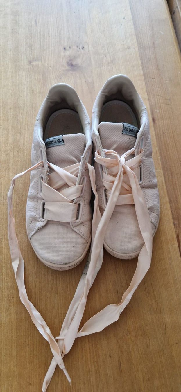 Pepe Jeans Scarpe per ragazze: Schuhe Pepe Jeans rosa – Usato da Frauenfeld venduto da jgh_gx6v 1