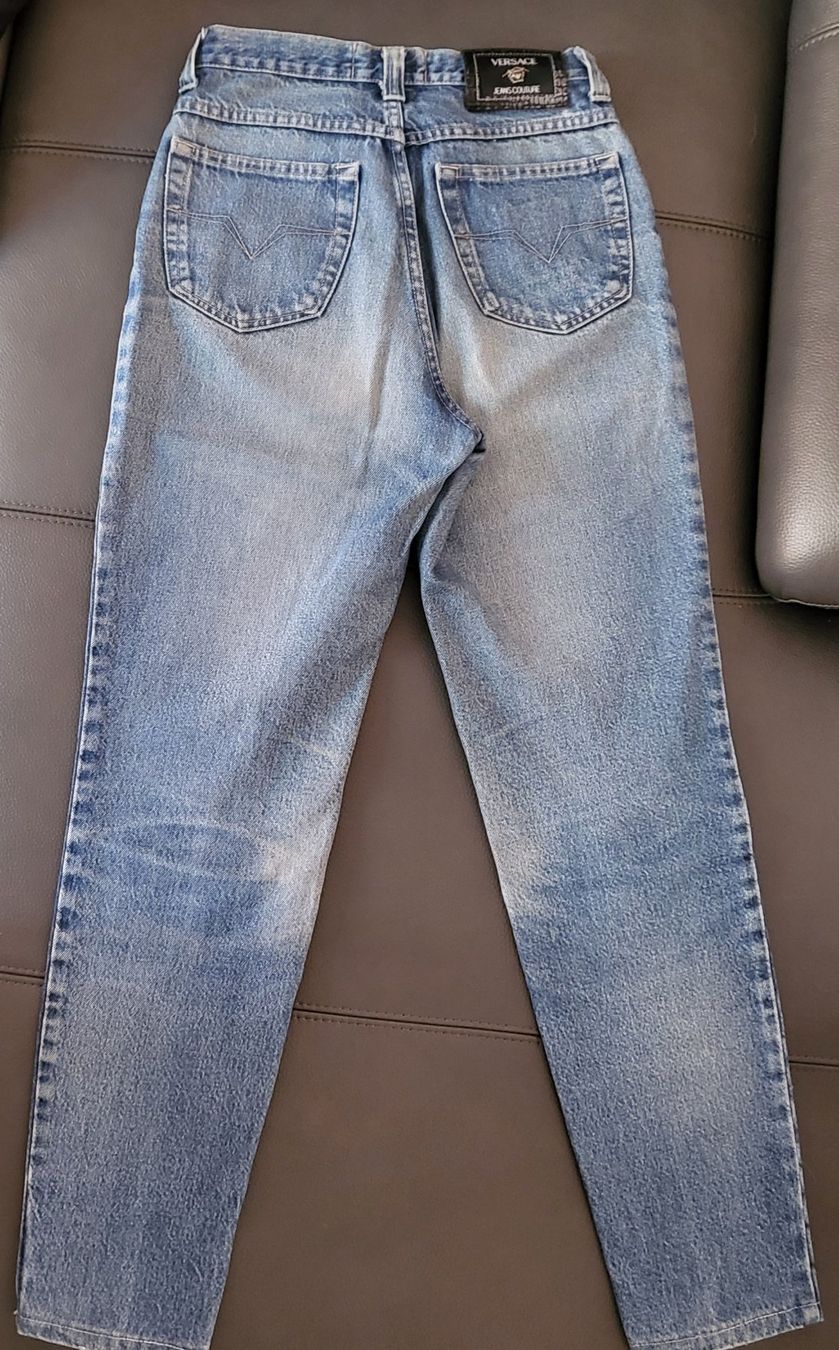 Versace Jeans: Jeans Versace Jeans Couture authentiques, taille 27. – Gebraucht aus Neuchâtel von wikit 1