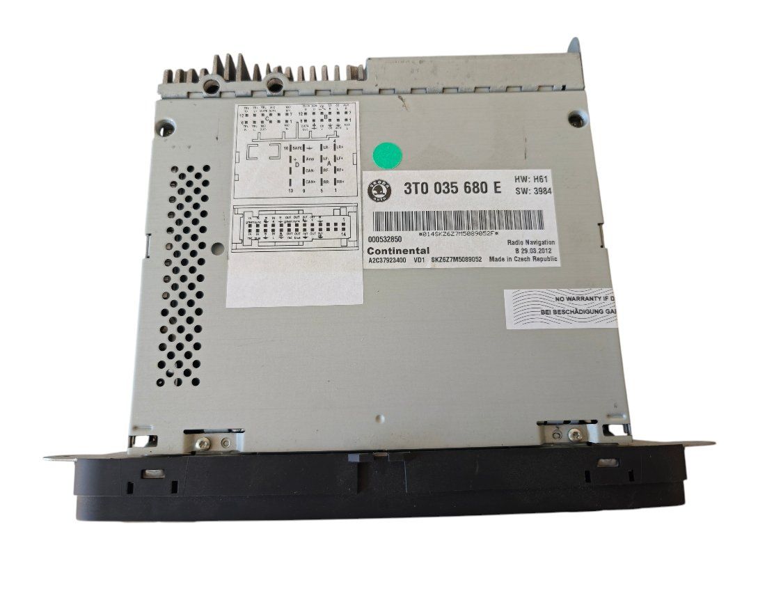 Radio: RNS 510 - 3T0 035 680 E – Difettoso da Corcelles-près-Payerne venduto da FactoryofSound 2