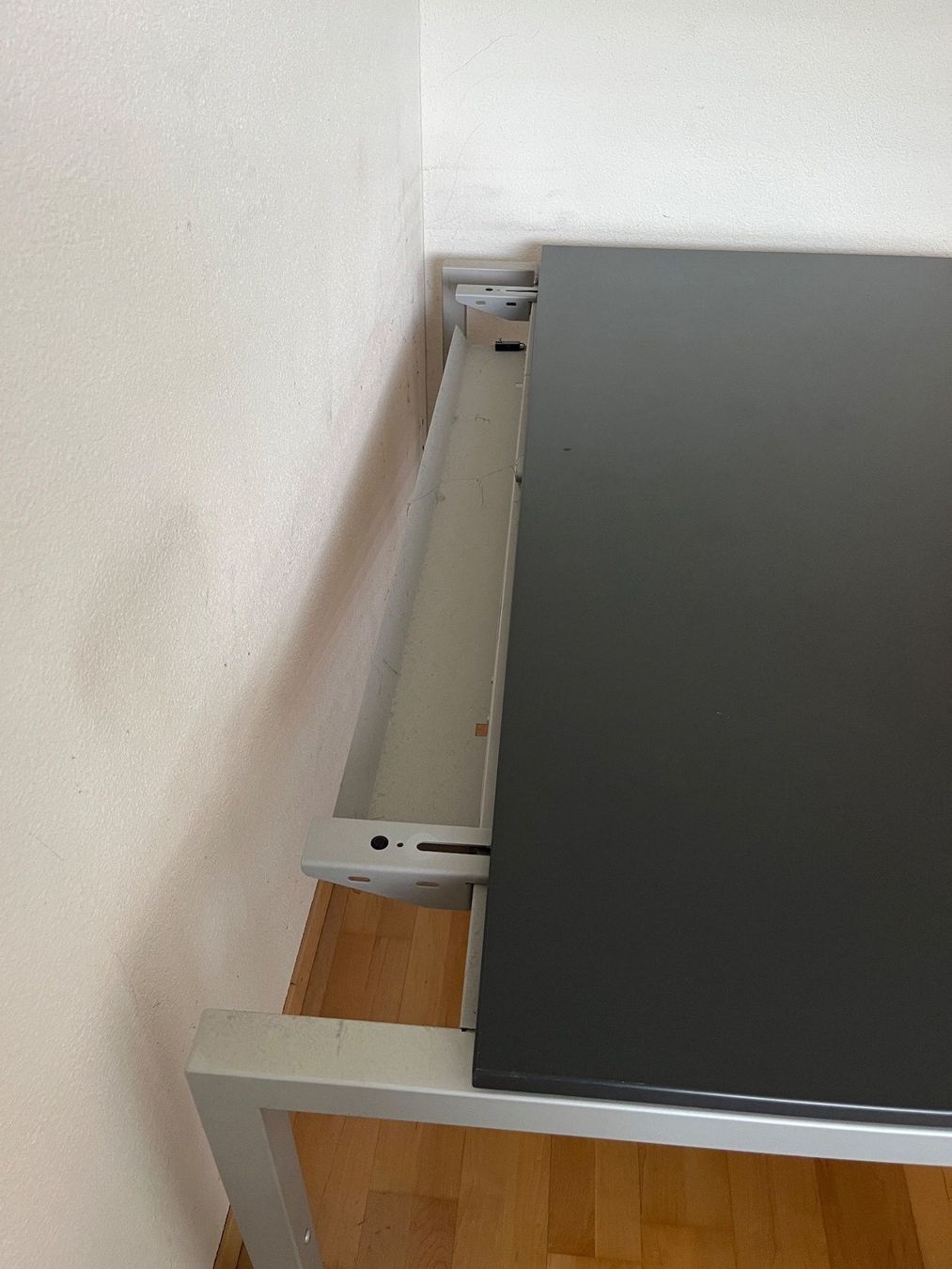 Bureaux: Bürotisch (ECHO Büromöbel) – D'occasion à Horgen par Raebeli 2