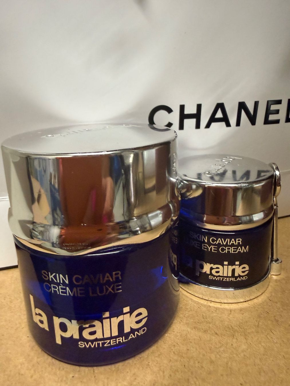 La Prairie Cura del viso: La Prairie  Leerer Glasbehälter x2, Puderverpackung  leer – Usato da Zumikon venduto da DamenFashionShop 9
