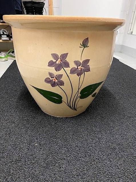 Blumentöpfe: Tontopf mit Blume – Gebraucht aus Hirzel von jno
