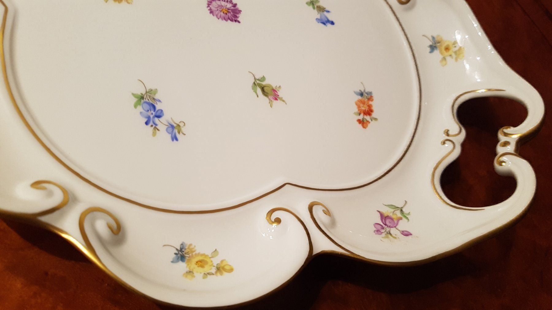 Piatti di portata: Meissen Prunk Streublume Oval Platte – Nuovo (secondo la descrizione) da Urtenen-Schönbühl venduto da Cbuyer