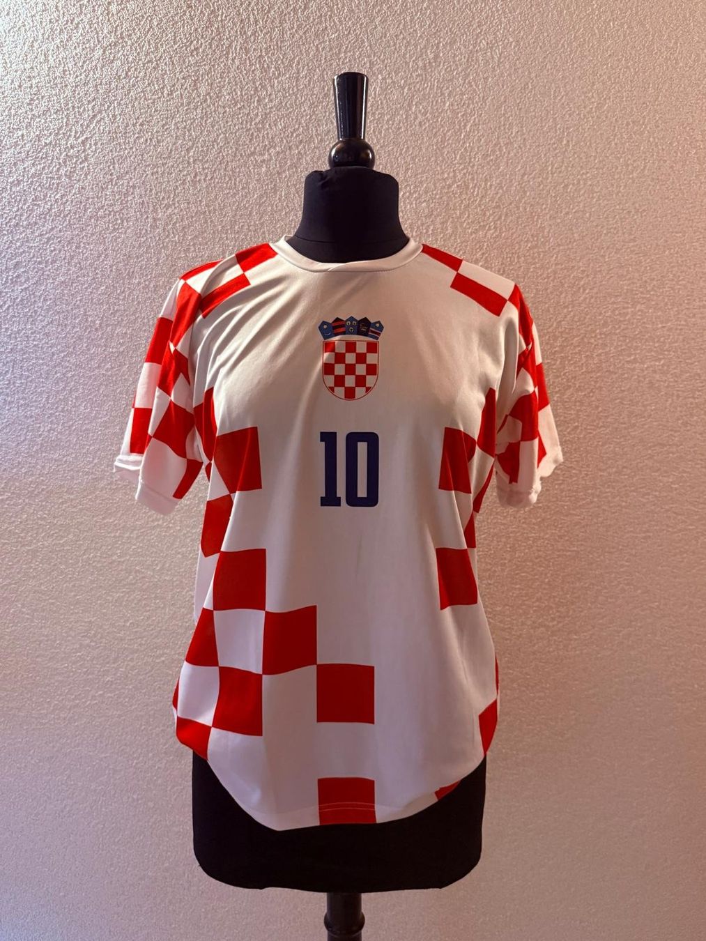 T-shirt: T-Shirt – Nuovo (secondo la descrizione) da Oberbalm venduto da M32V4