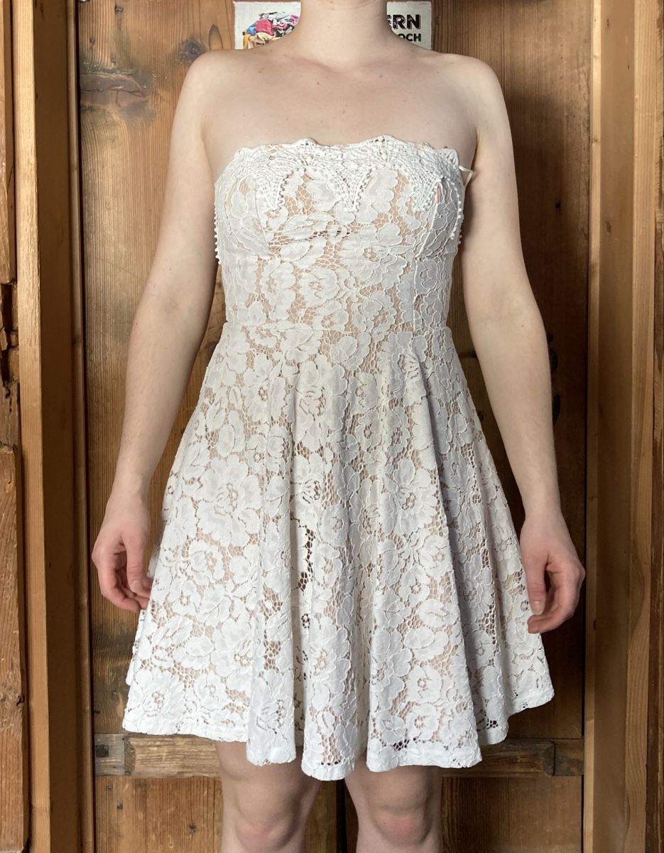 Tally Weijl Vestiti: Weisses spitzen Kleid, Grösse S – Usato da Saanen venduto da mia_vogr