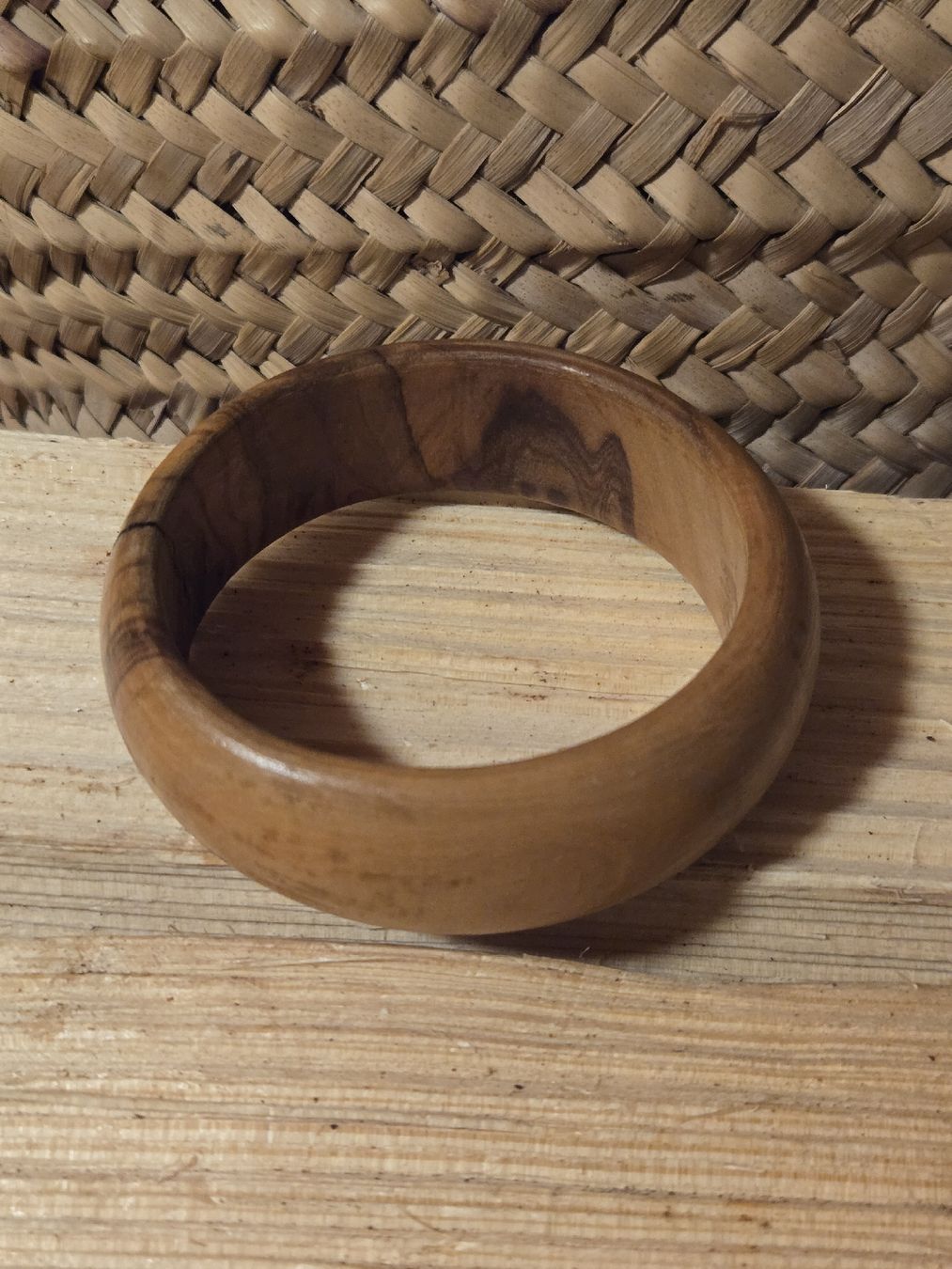 Bracciali & Braccialetti: bracelet en olivier – Usato da Montet (Broye) venduto da CandiceD 1