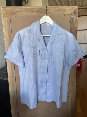 Chemise en lin brodée main 40