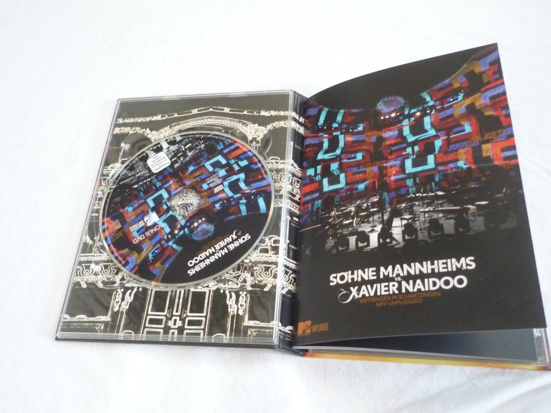 Tous les DVDs: 2 DVD - Söhne Mannheims vs Xavier Naidoo unplugged – D'occasion à Beringen par Flatretriever 4