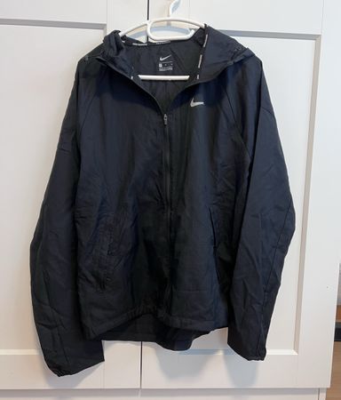 Laufjacke und Hose Nike Gr. M