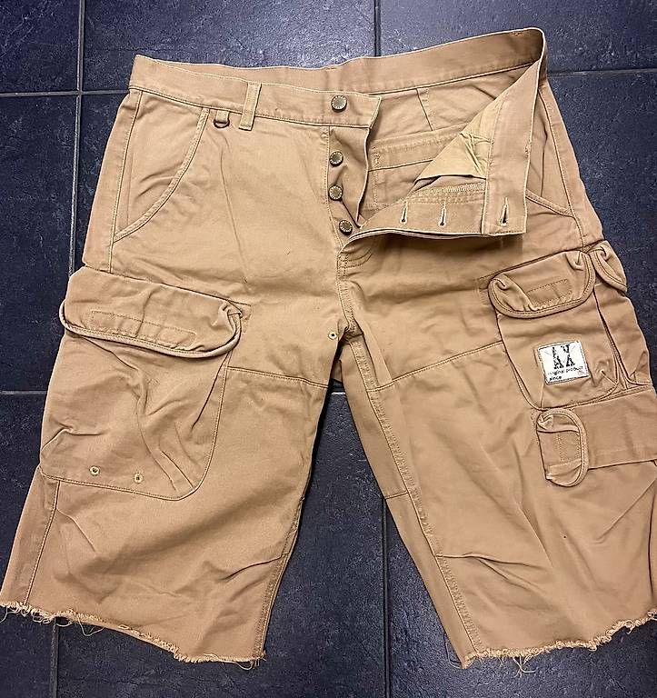 Armani Pantaloni: Armani Exchange Cargo Shorts Gr32 – Usato da Kilchberg ZH venduto da SyFo286
