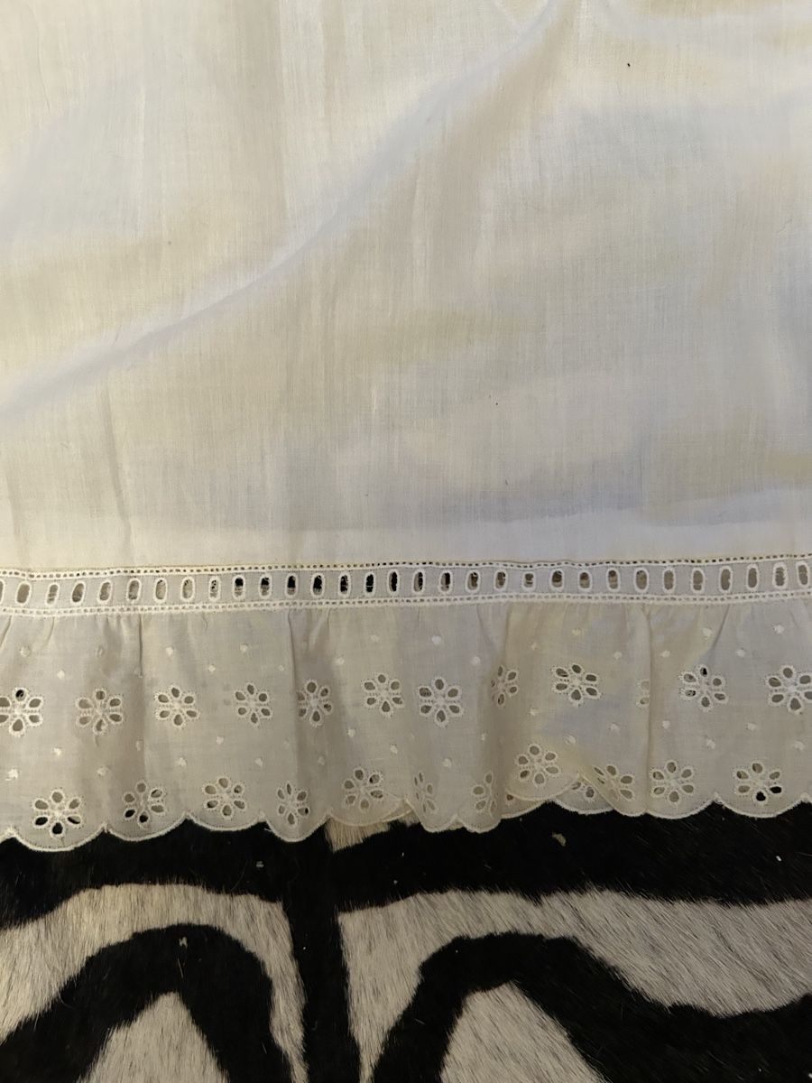 Altra biancheria intima: Zwei Vintage Unterröcke Baumwolle – Usato da Birsfelden venduto da Exclusivity 3