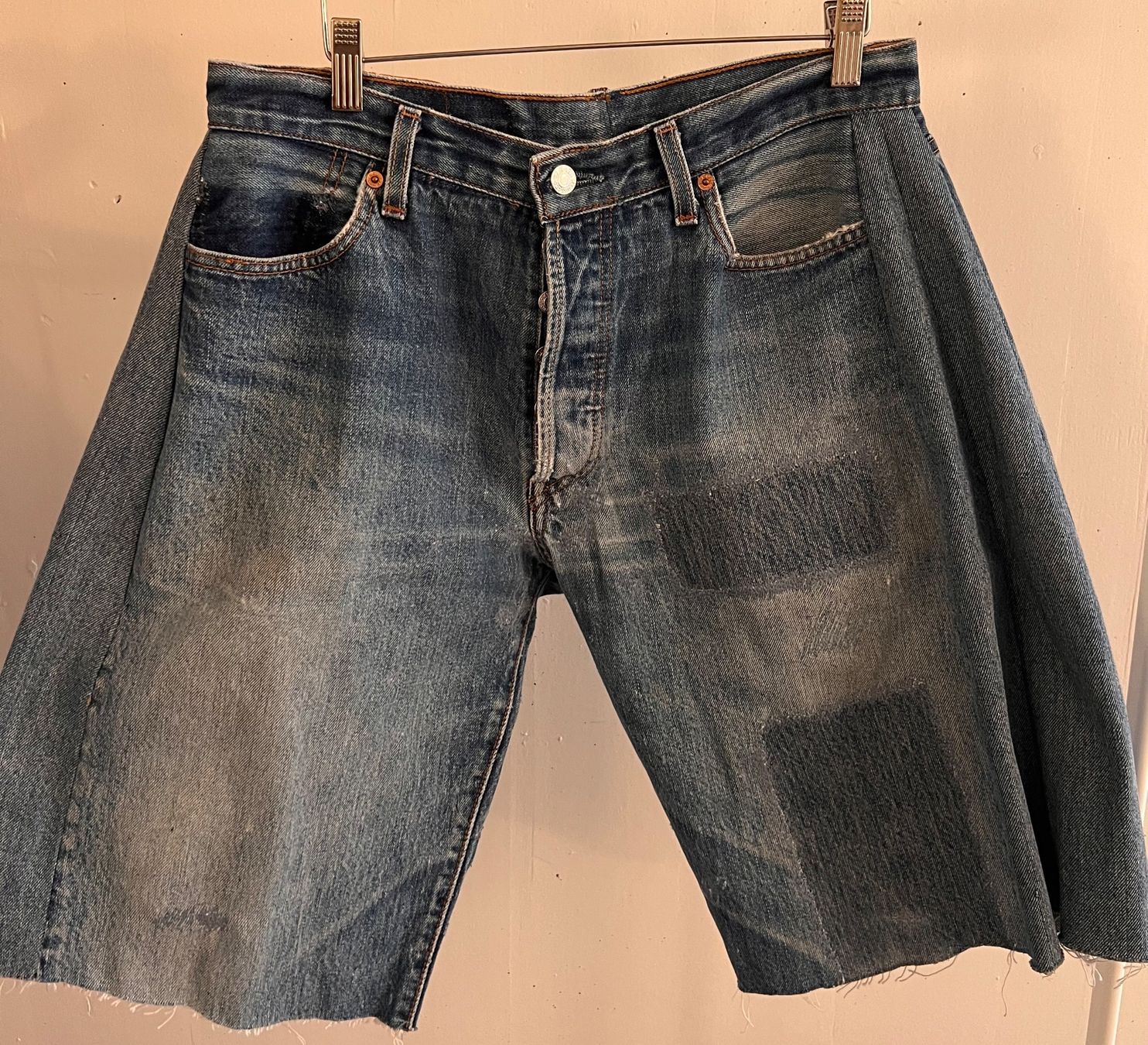 Levi's Jeans: Vintage & Rework LEVI’s shorts – Neuf (Voir description) à Lausanne par NYC67