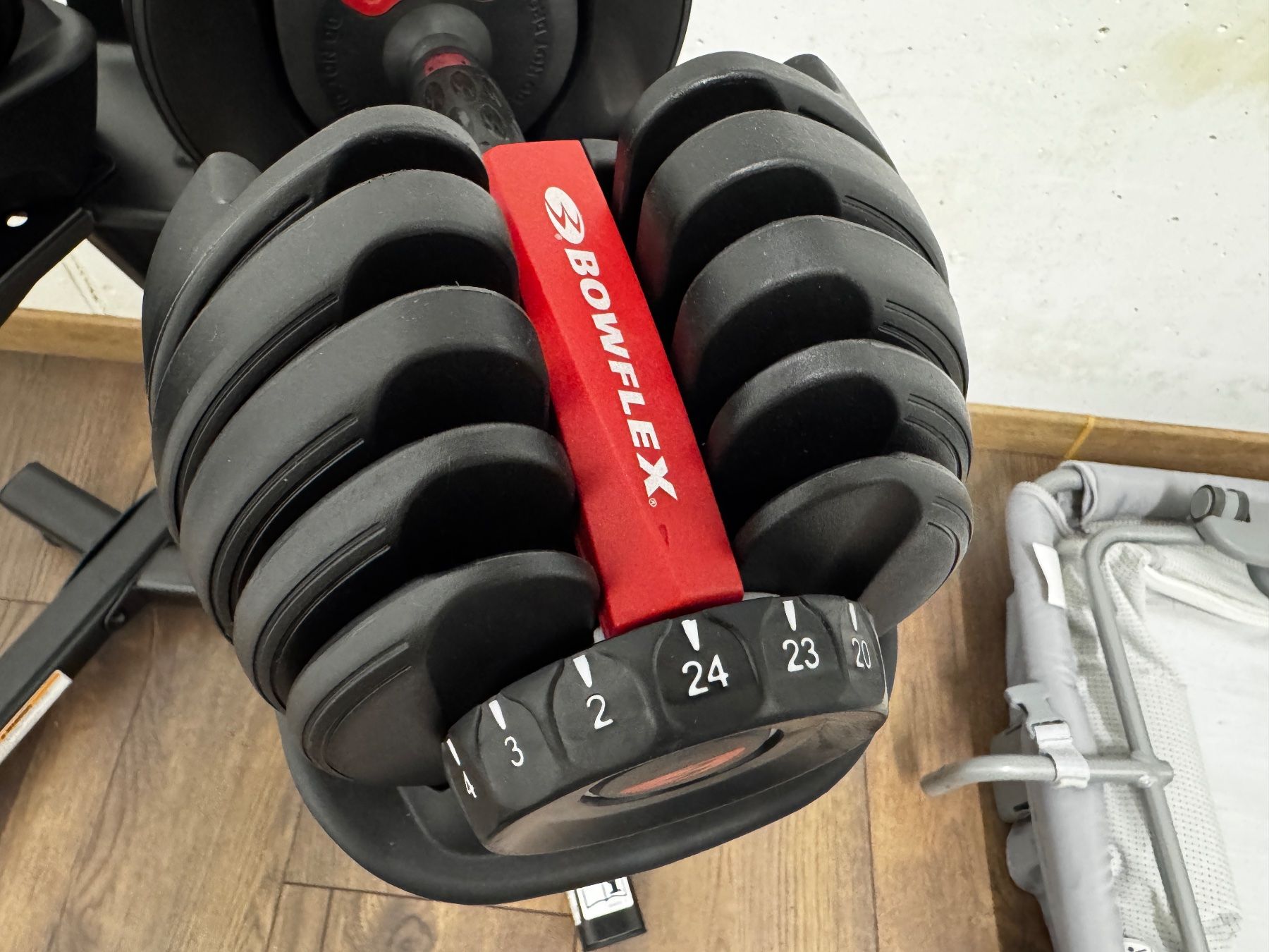 Bowflex Poids & Haltères: Bowflex Hanteln inkl Ständer (verstellbar) – Neuf (Voir description) à Safnern par Zoen11 6