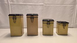 4x Vintage Vorratsdosen von Hermet S.A. für die Küche