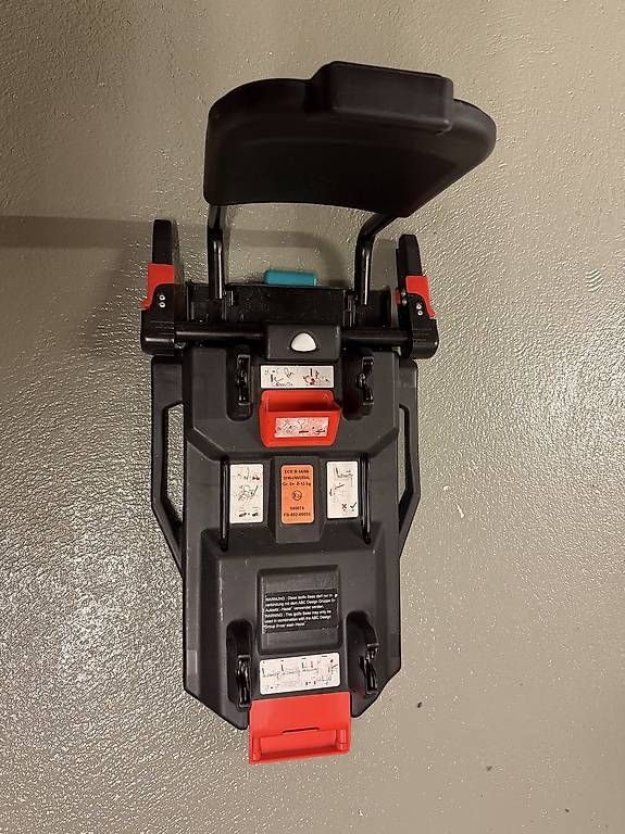 ABC Design Auto-Kindersitze: ABC Design Isofix Basisstation „Hazel“ – Gebraucht aus Schmitten FR von Medu_7 1