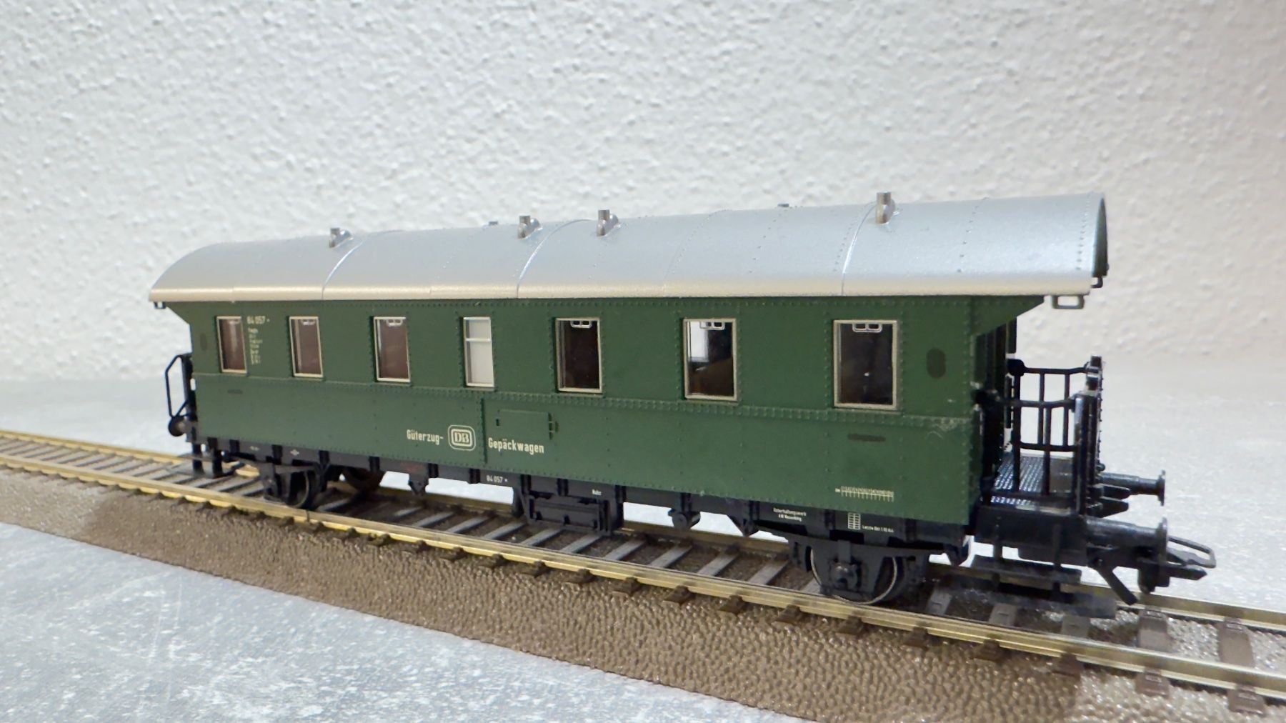 Märklin Modellini di ferrovie: Märklin DB Gepäckwagen H0 / AC – Usato da Windlach venduto da Kelebra 2