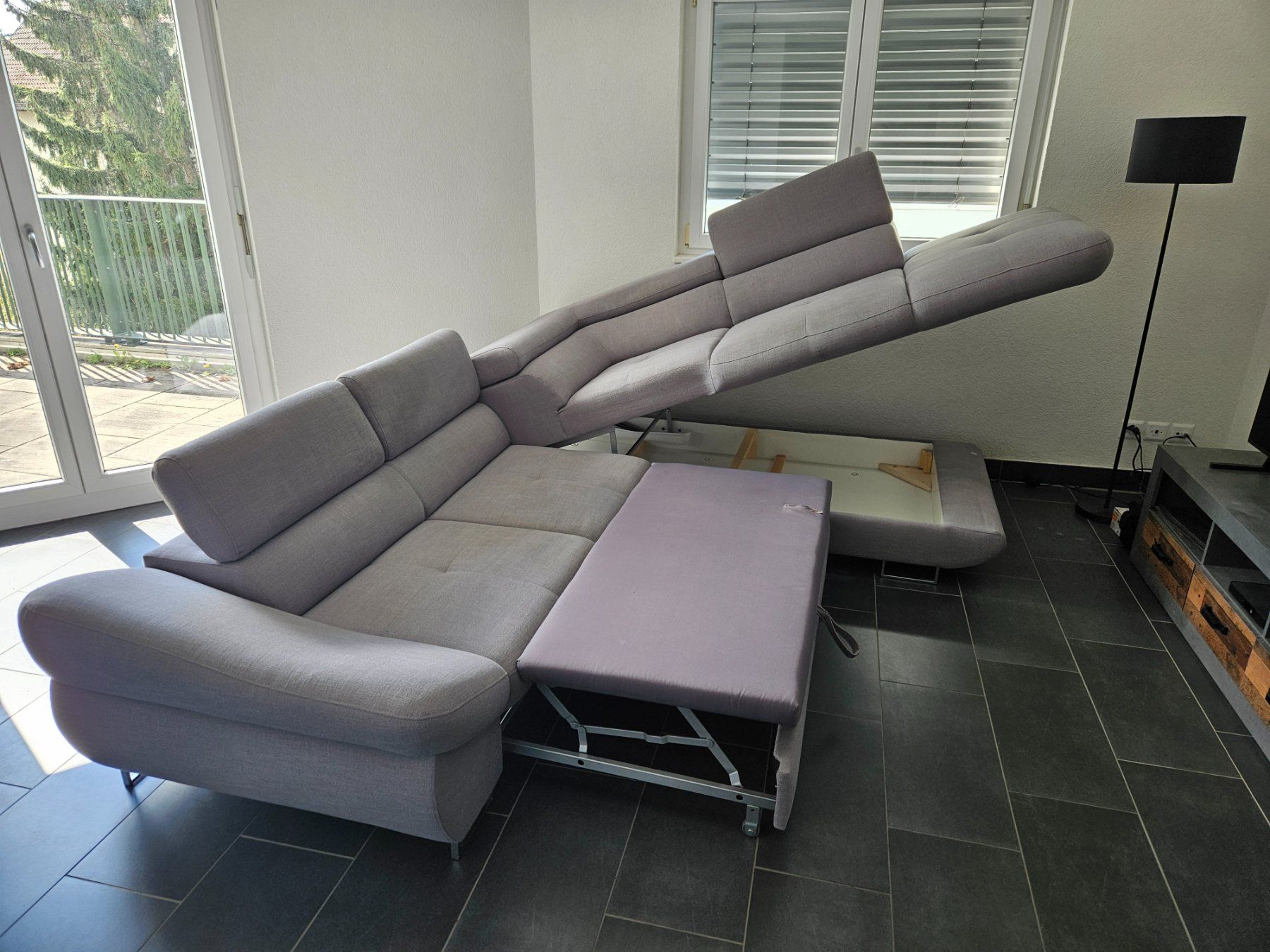 Conforama Divani: Ecksofa "FABIO" Conforama, Grau – Usato da Biel/Bienne venduto da RedBullet55 5