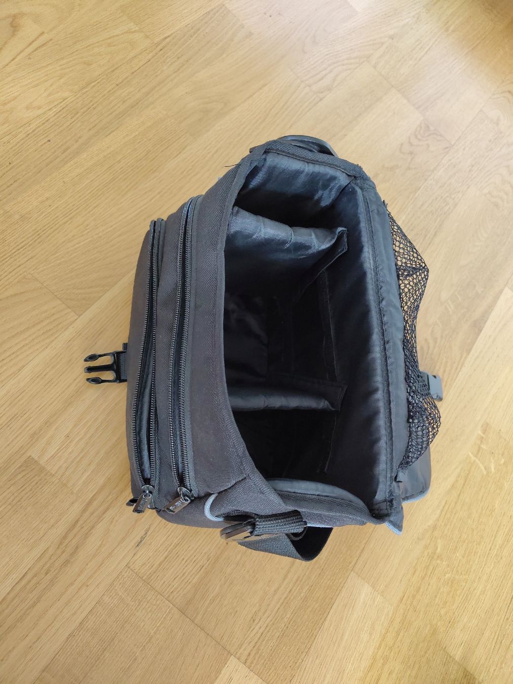 Nikon Fotocamera: Nikon Spiegelreflexkamera D5000 mit Tasche und 2. Objektiv – Usato da ZÜRICH venduto da elly.lia 3
