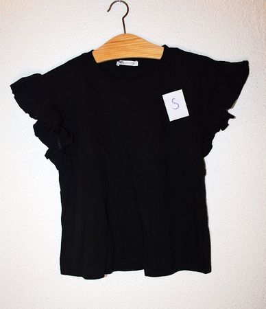 Zara T-Shirt schwarz mit Rüschen Grösse S