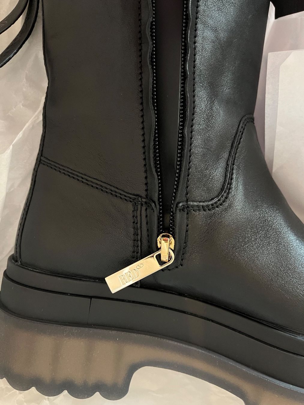 Valentino Scarpe da donna: Red Valentino boots 37 – Nuovo e nell'imballaggio originale da Laupen BE venduto da Smythe 2
