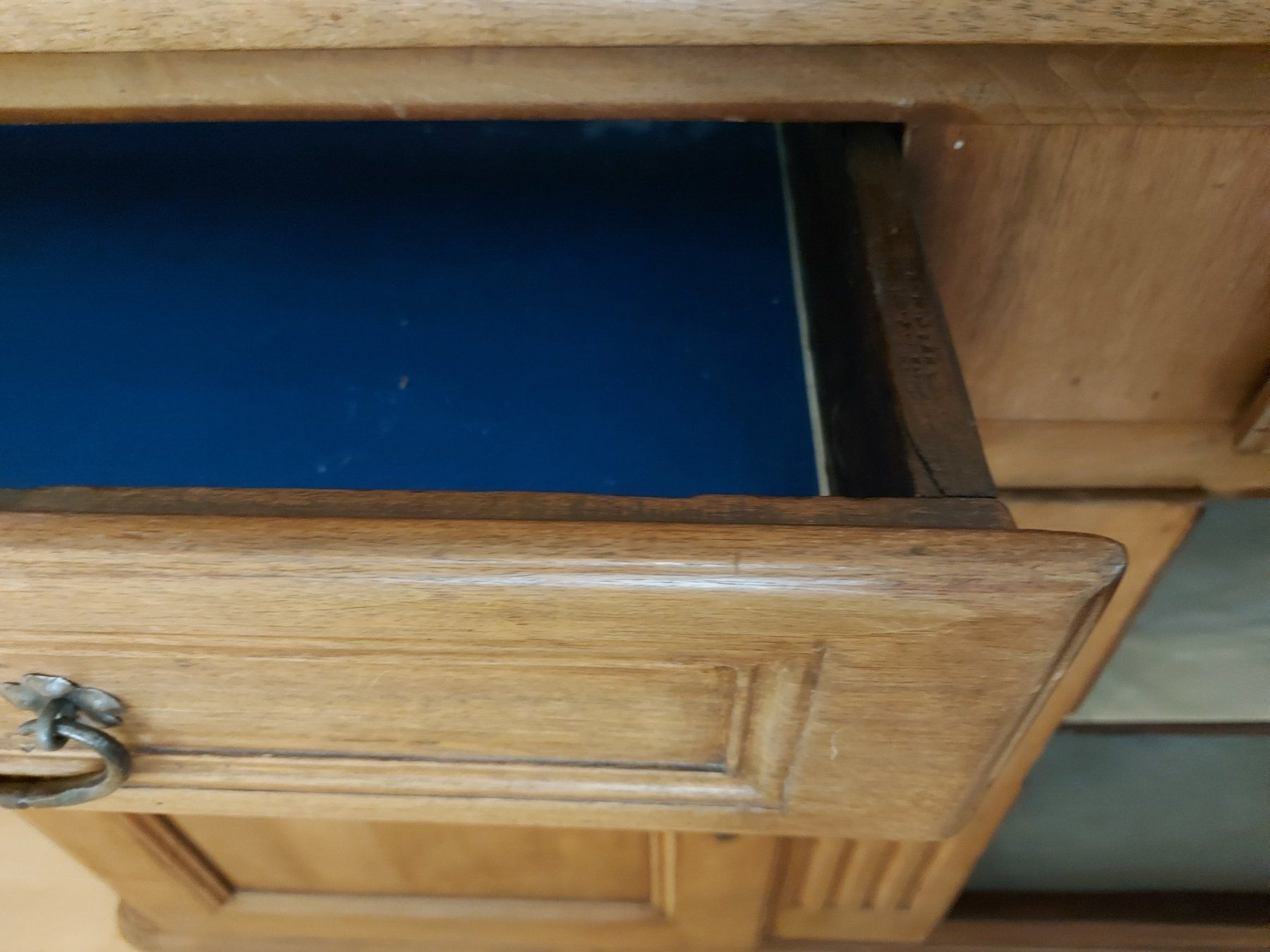 Credenze: Buffet aus Holz – Usato da Zürich venduto da Linuxer 1