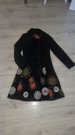 Desigual Mantel Gr. 38 Wollmantel gestickt