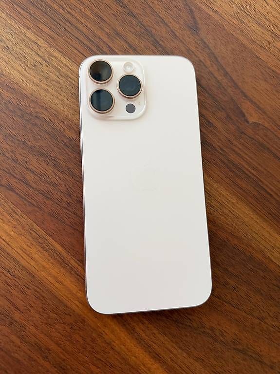 Apple Portables: iPhone 16 Pro Max 1TB – D'occasion à Seuzach par Cathrine04 1