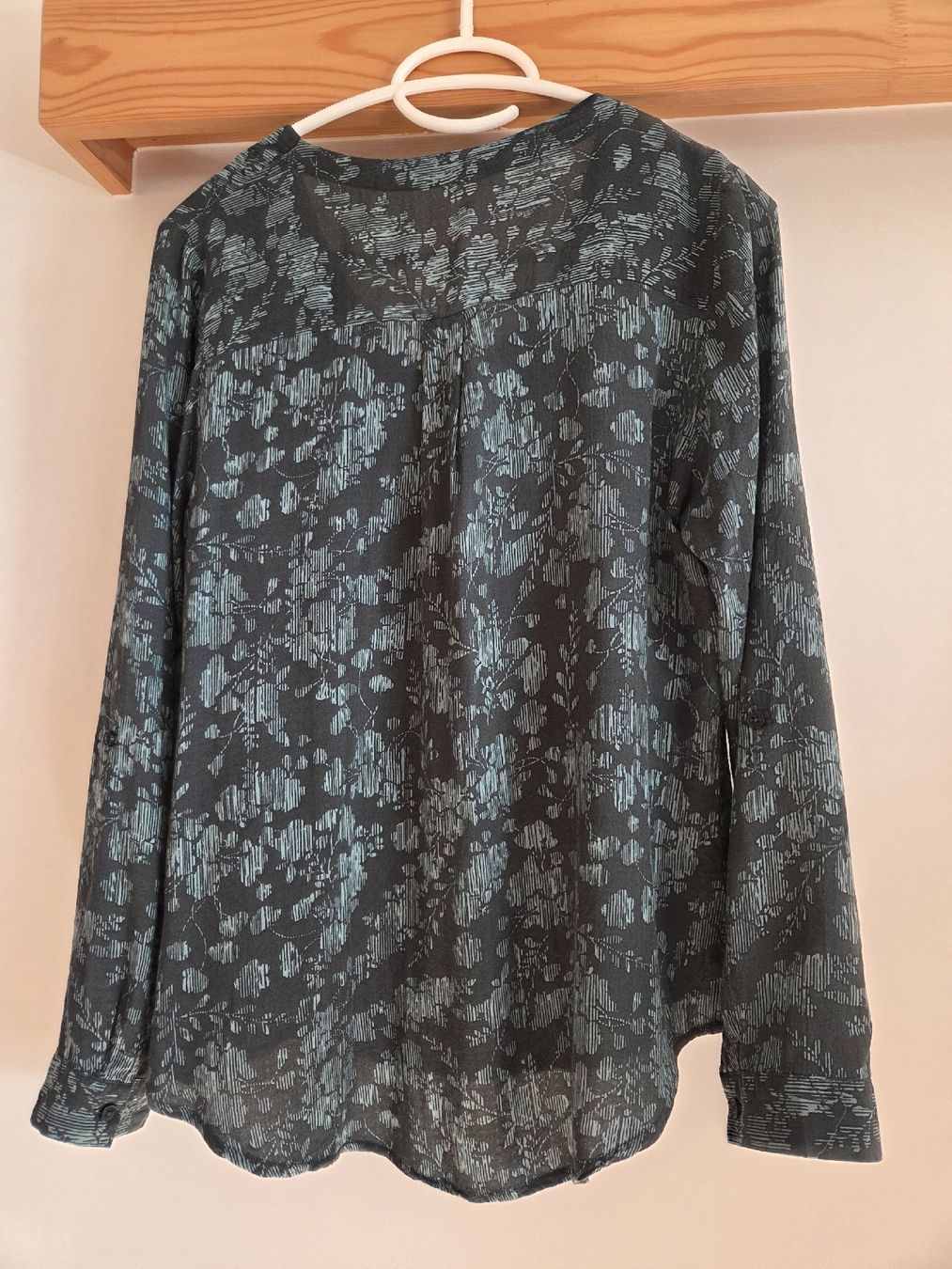 Tops: Chemisier Multiblu imprimé fleuri et vert manches longues ta – Gebraucht aus Praz-de-Fort von val_j9xs 1